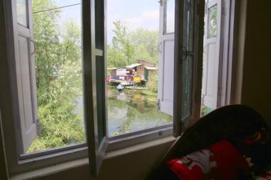 Hotel Chachoo Palace