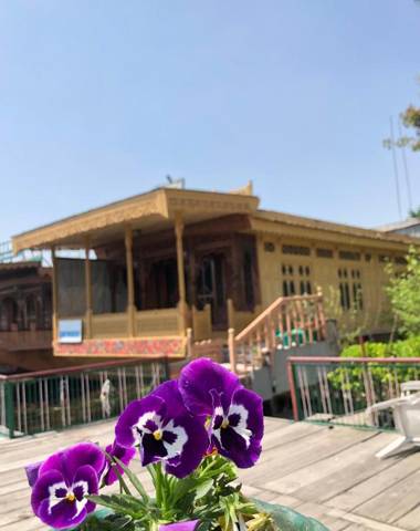 Houseboat Continental