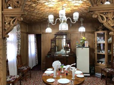 Houseboat Continental