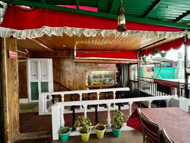 Sun n Shade Guest House