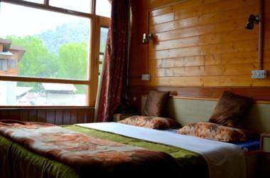 Sun n Shade Guest House