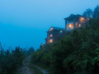 StayVista at Sarion Cottage