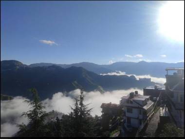 Hilltop Courtyard family suites for 1 to 6 people