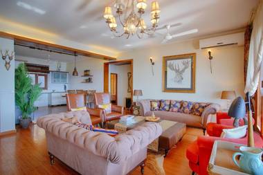 The Manor Luxury Service Apartments