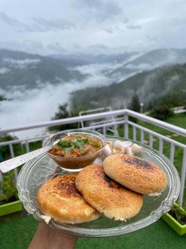 Small Victories Stay & Cafe