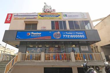 OYO Flagship 64791 Renuka Complex