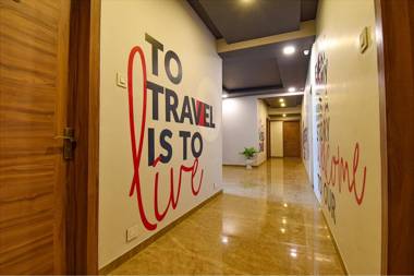 FabHotel Manomay Homes