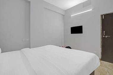 OYO Flagship 84221 Marvel Inn