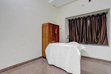 OYO 86300 Hotel B a b