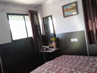 OYO HOME 86186 Anandmala