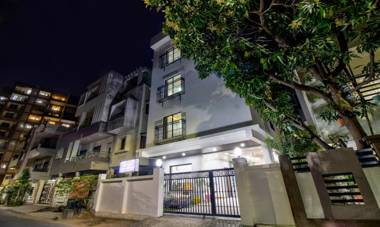 Treebo Trip Shri Guru Service Apartment Chatrapati Square