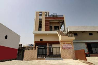 OYO 90210 J d guest House