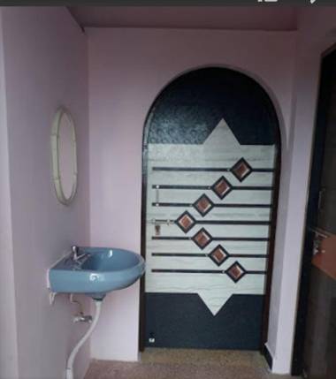 Vamoose Laxmi Hill Resort