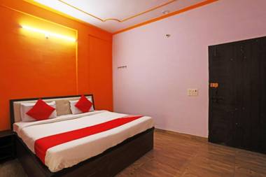 OYO 44197 Gauri Garden