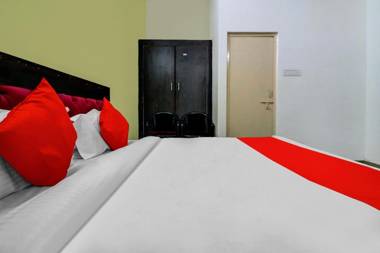 OYO 74957 Hotal Niwari House