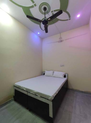 SPOT ON 91525 Pushp Palace