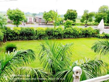 OYO 92383 Minakshi Palace