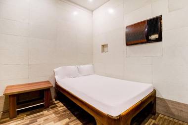 SPOT ON 47942 Sargam Lodging And Boarding