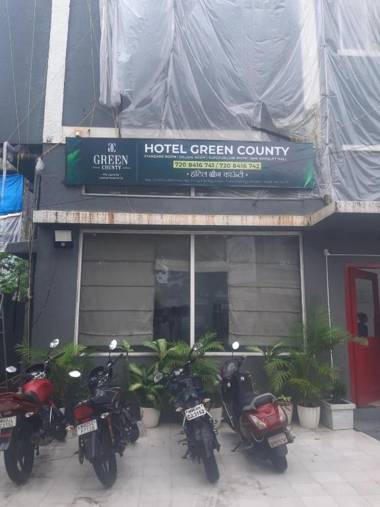 OYO Townhouse 197 Green County