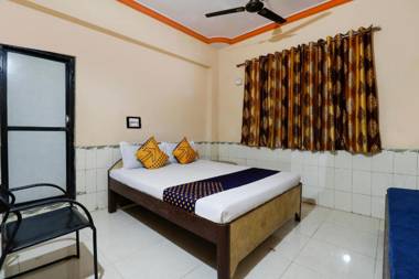 SPOT ON 69894 Dream Night Lodging And Boarding