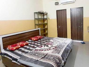 OYO 93311 Relax Inn Residency