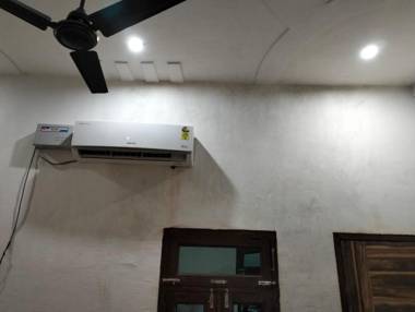 Mishra Palace By WB Inn