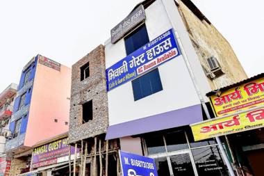 OYO 66883 Bhiwani Guest House