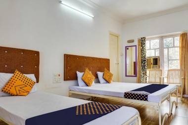 SPOT ON 48335 Hotel Kuber Lodge