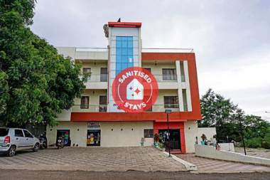 Collection O 82198 Hotel Karishma Palace