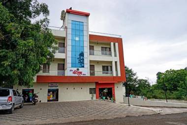 Collection O 82198 Hotel Karishma Palace