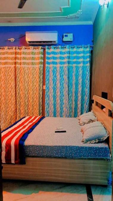 OYO 90892 Crown Food Court cfc