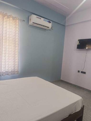 OYO 90808 Nehra Tower