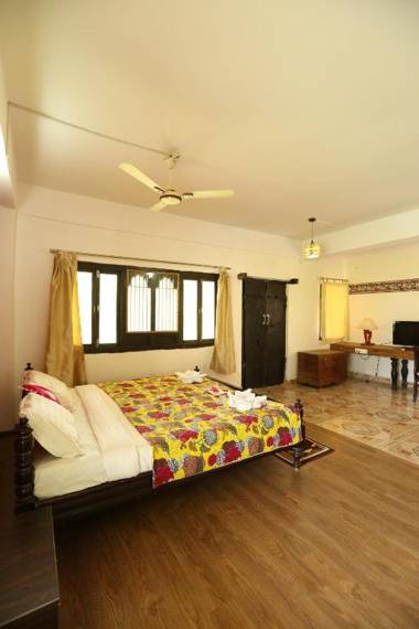 Sterling Palavelli Godavari