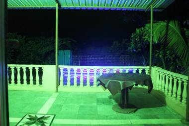 3BHK BathTub Bungalow's With Swimming Pool In Lonavala