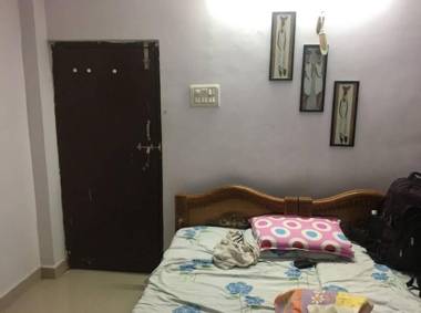 Online room booking for guest