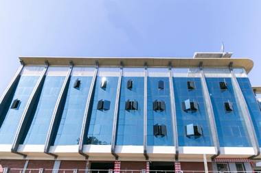 Collection O 76586 Hotel Greenwood