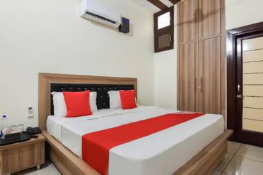 OYO 46921 Hotel Amigo