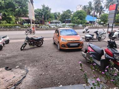 Hotel Shantidoot Deluxe Kolhapur
