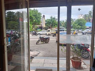 Hotel Shantidoot Deluxe Kolhapur