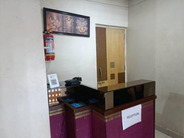 Hotel Shantidoot Deluxe Kolhapur