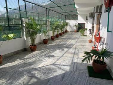 Goroomgo Mahaluxmi palace katra