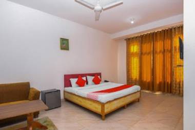 OYO 82940 Rudhra Cordial Inn