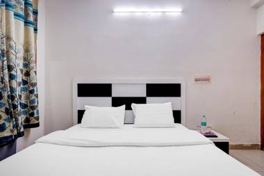 OYO 82235 Satuti Guest House