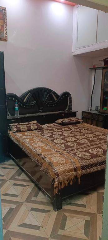 SPOT ON 89057 Chandausi Home