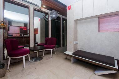 OYO Flagship 425 Hotel Wanton House