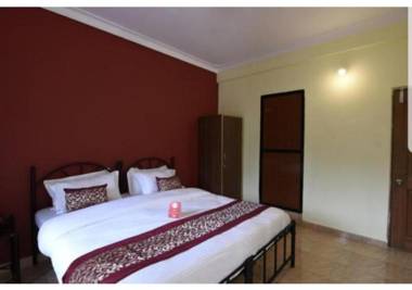 Friends clubhouse 2 Near La Calypso hotel