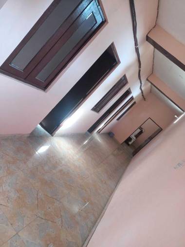 OYO 90504 Hotel Paras