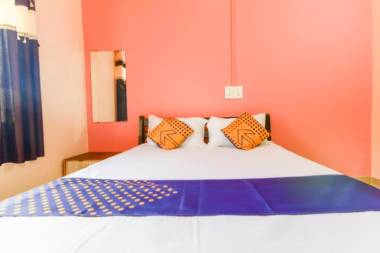 SPOT ON 68917 Hotel Diamond Lodging And Boarding