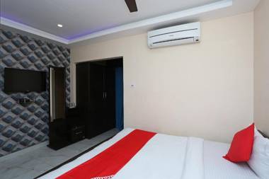 OYO 8812 White Palace Hotel & Resort New Alipore