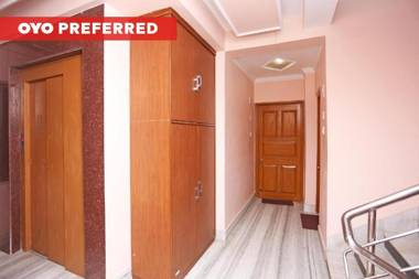 OYO 8471 Sushama Accommodations Newtown